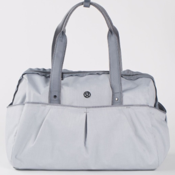 lululemon athletica Handbags - RARE FIND LULULEMON ALL DAY DUFFEL🧘‍♀️🔥🧘‍♀️NWOT